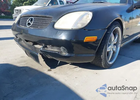 1999 Mercedes-Benz Slk-Class z USA, uszkodzony, nr VIN WDBKK47EXXF090607
